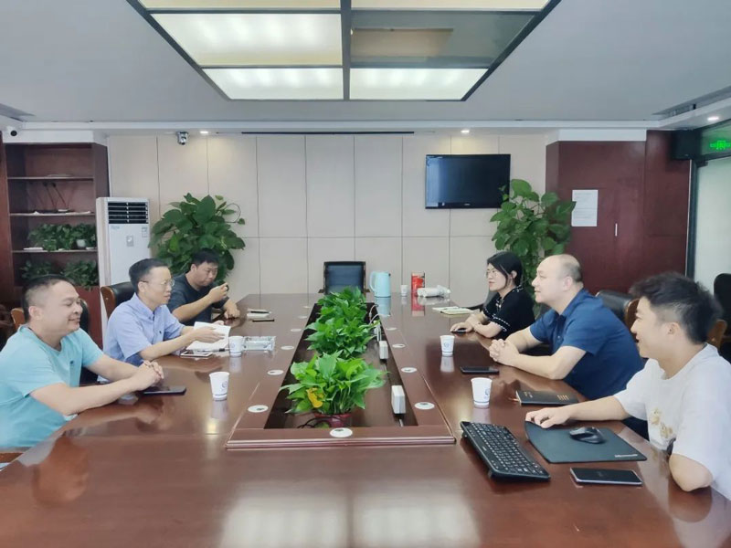 鄭州市科技局、發(fā)改委、生態(tài)環(huán)境局領(lǐng)導(dǎo)蒞臨鑫安利集團(tuán)調(diào)研